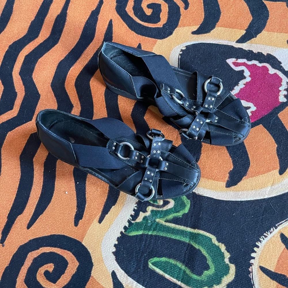 UNIF Bound Flats